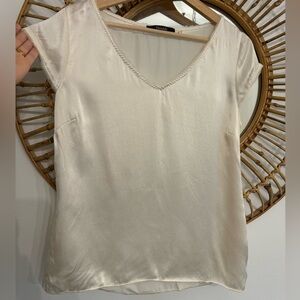 Tahari 100% silk blouse